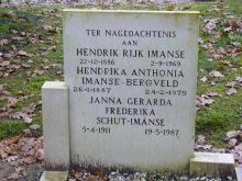 1969 Grafsteen van Hendrik Rijk Imanse en Hendrika Anthonia Bergveld [Begraafplaats Beekbergen].